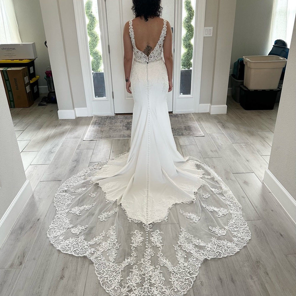 Essense of Australia Wedding Gown D2679